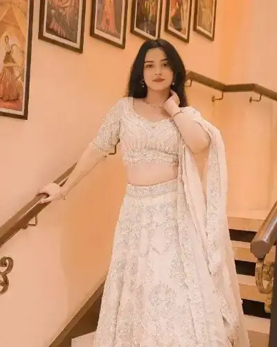 Escort Sandur